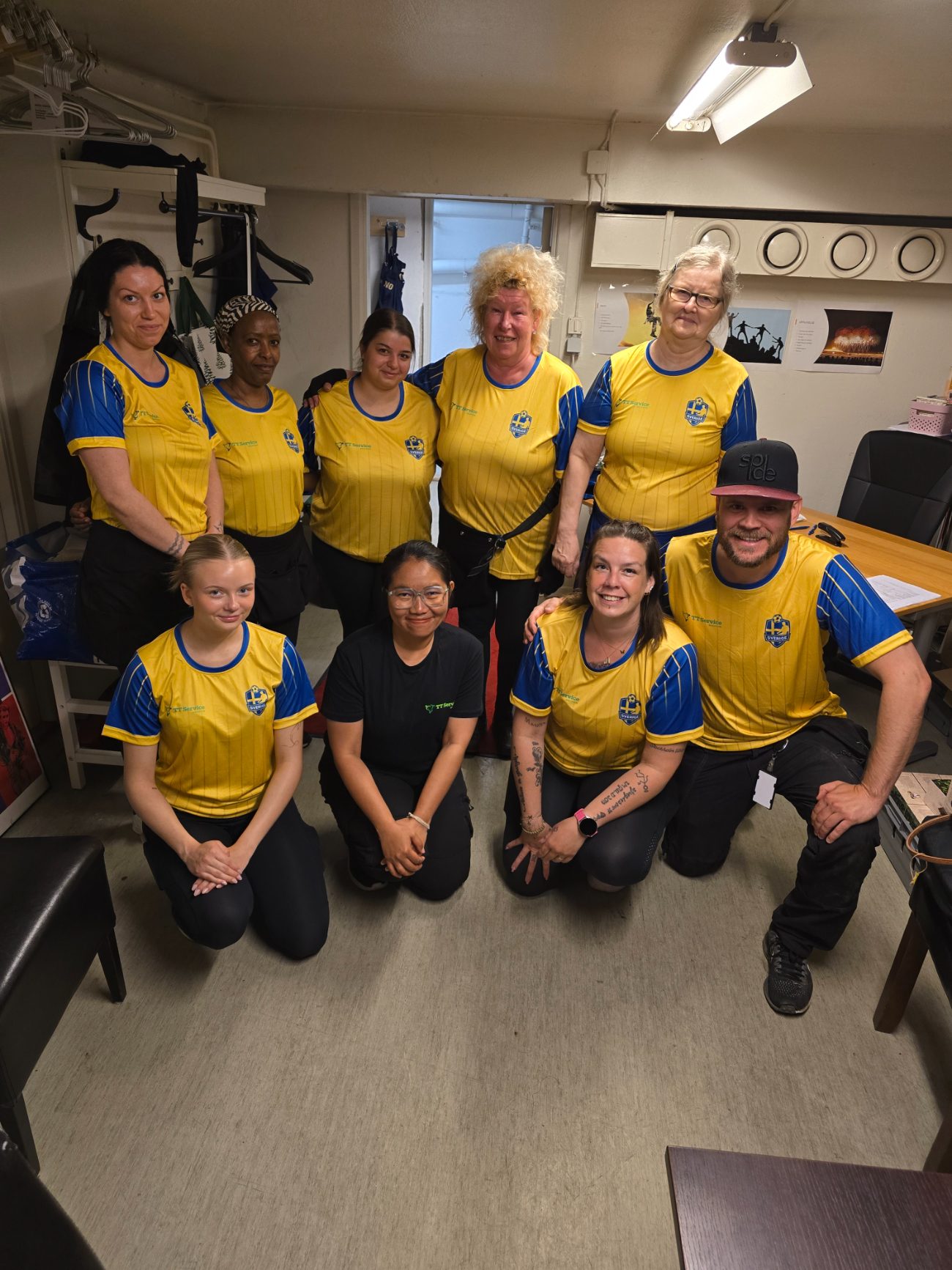 Personalen på TT Service Solution i personalrummet